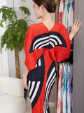 Geometric Printed Batwing Sleeve Pleated Stretch Dress